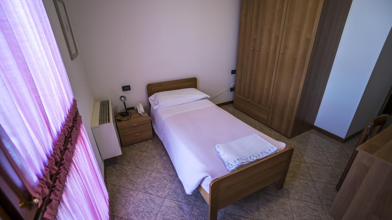 Alla Stella Hotel San Martino di Lupari Buitenkant foto