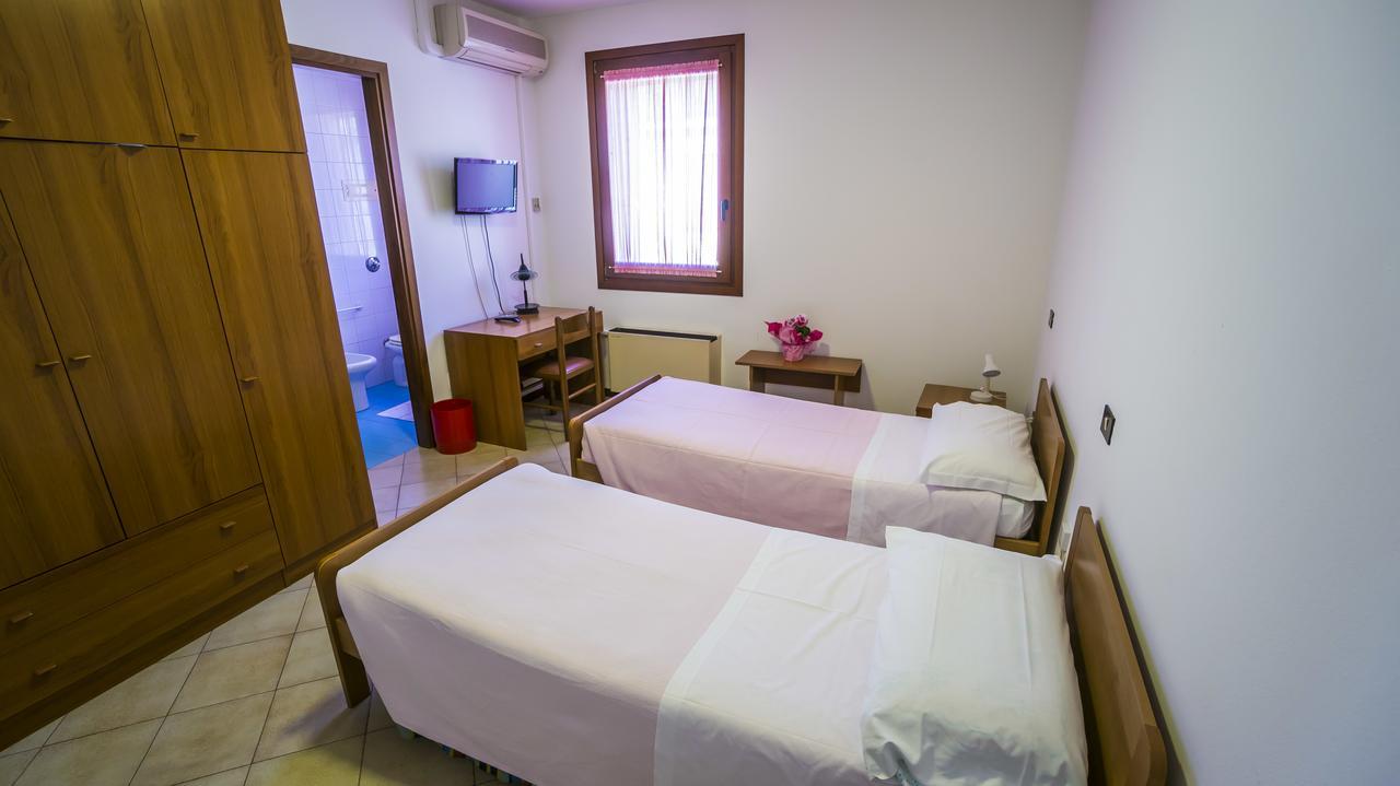 Alla Stella Hotel San Martino di Lupari Buitenkant foto